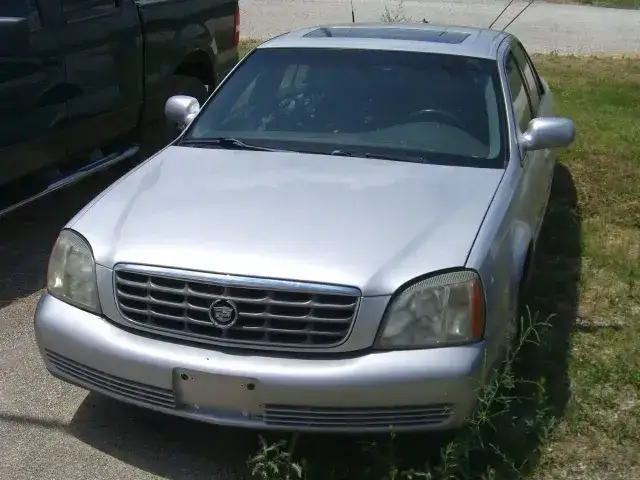 2003 Cadillac DeVille Base photo 1