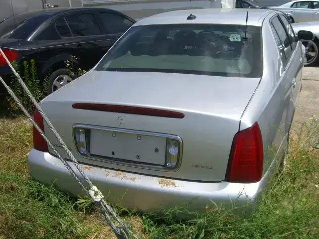 2003 Cadillac DeVille Base photo 4