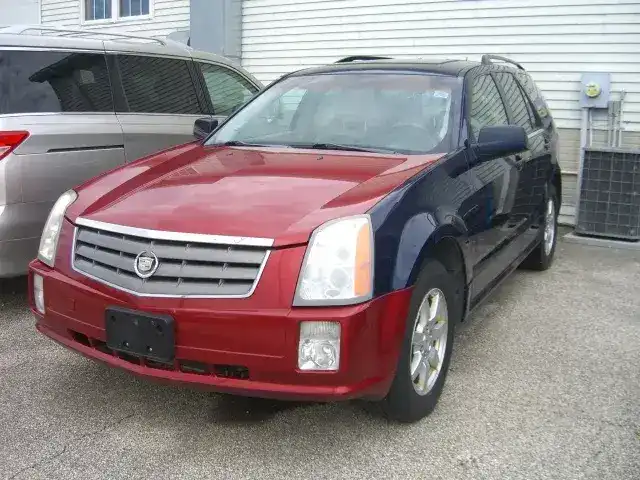 2005 Cadillac SRX V6's photo