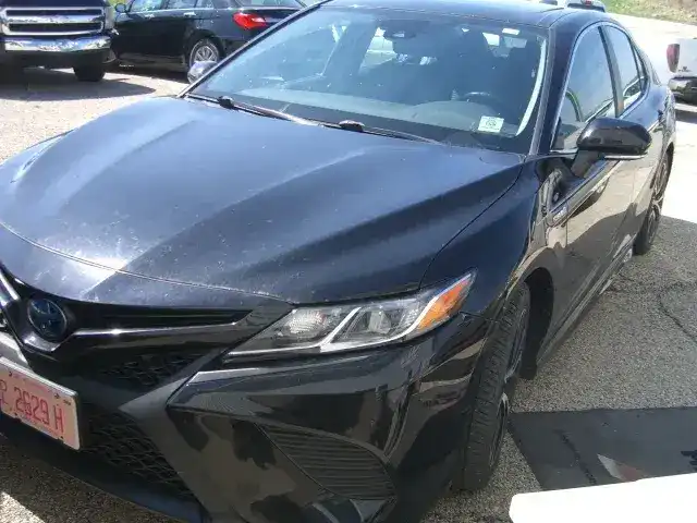 2019 Toyota Camry 2.5 Auto SE Hybrid's photo
