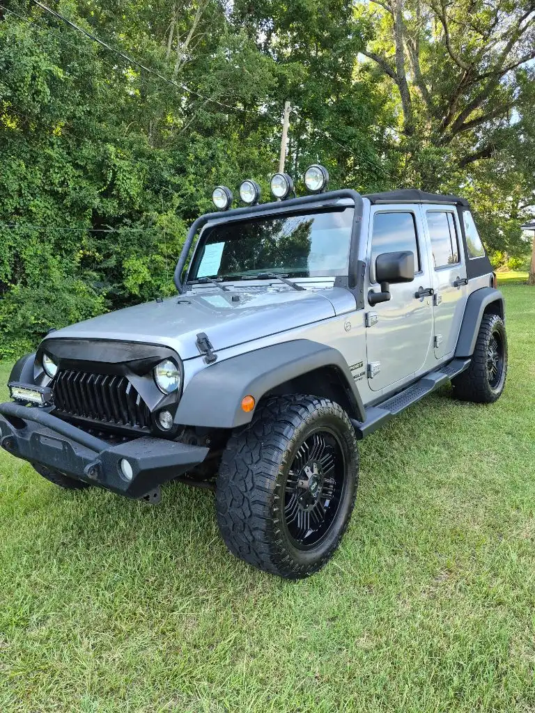 2016 Jeep Wrangler Sport S's photo