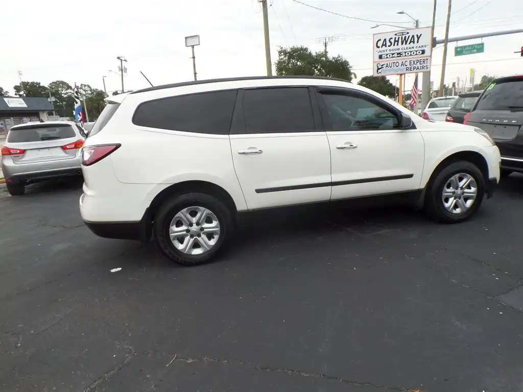 2015 Chevrolet Traverse LS FWD's photo