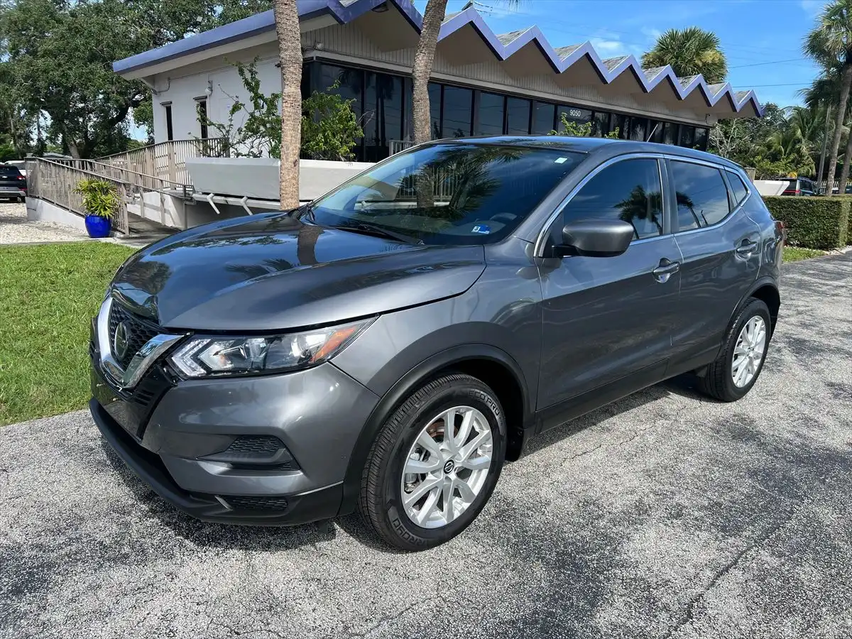 2022 Nissan Rogue Sport S FWD's photo