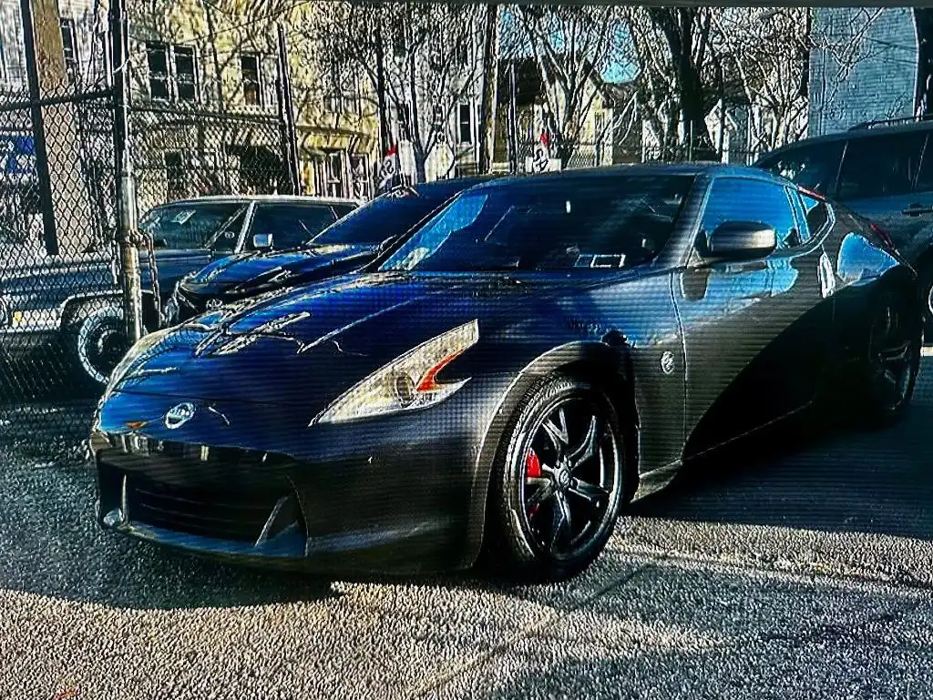 2010 Nissan 370Z Coupe Touring 6MT's photo