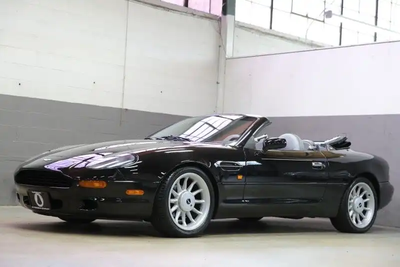 1998 Aston Martin DB7 VOLANTE's photo
