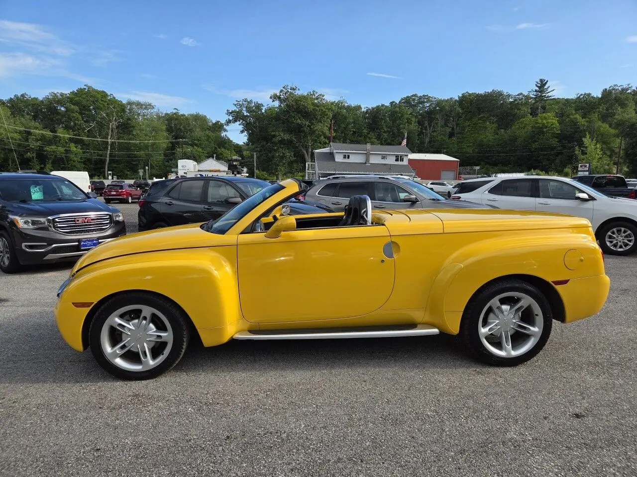 2004 Chevrolet SSR LS photo 4