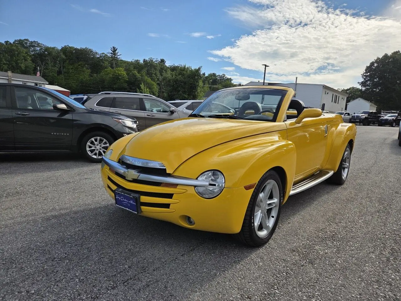 2004 Chevrolet SSR LS photo 3