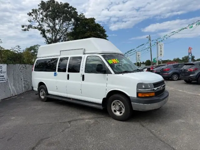 2007 Chevrolet Express 3500 Extended photo 3