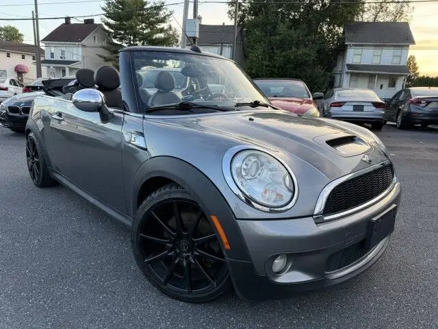 2009 MINI Cooper S photo 3