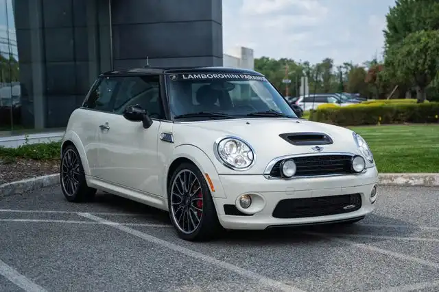 2009 MINI Cooper John Cooper Works Hardtop's photo