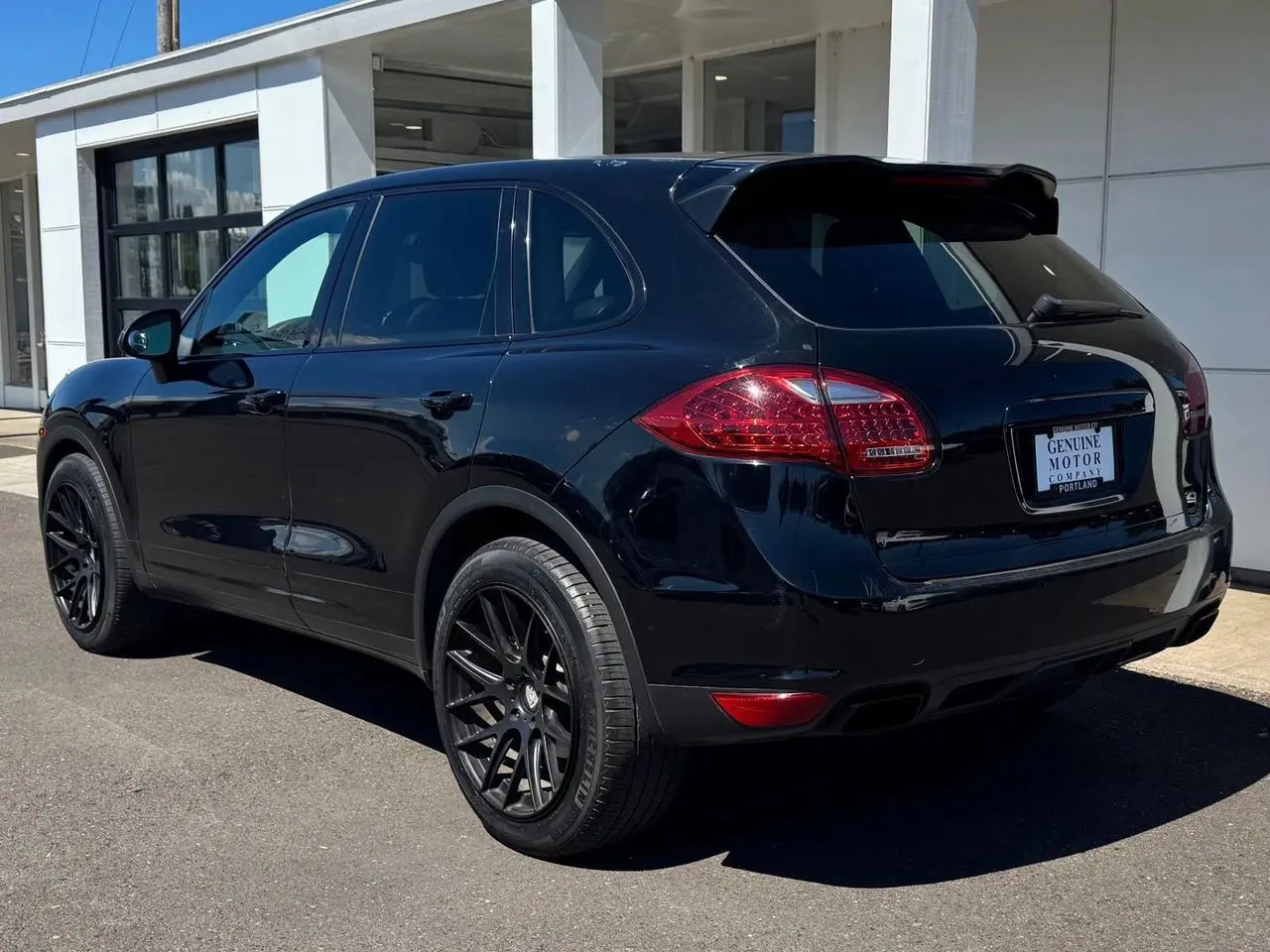 2011 Porsche Cayenne Tiptronic photo 3