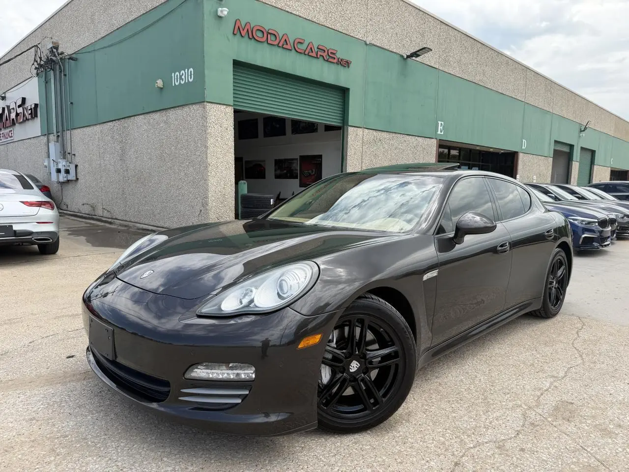Vehicle Image 1
