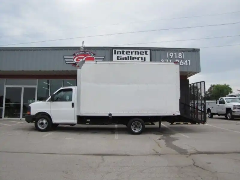2013 Chevrolet Express's photo