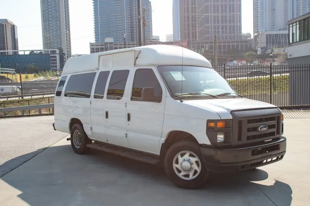 2013 Ford E-Series E-250 Extended photo 1