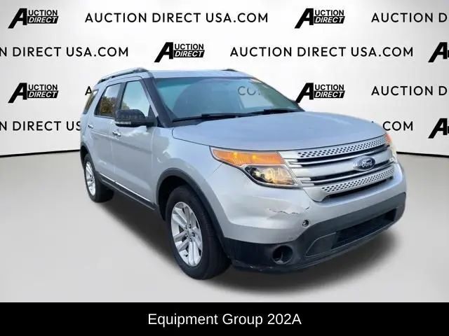 2013 Ford Explorer XLT 4x4 photo 3