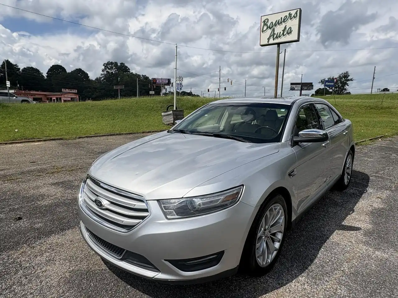 2013 Ford Taurus Limited FWD's photo