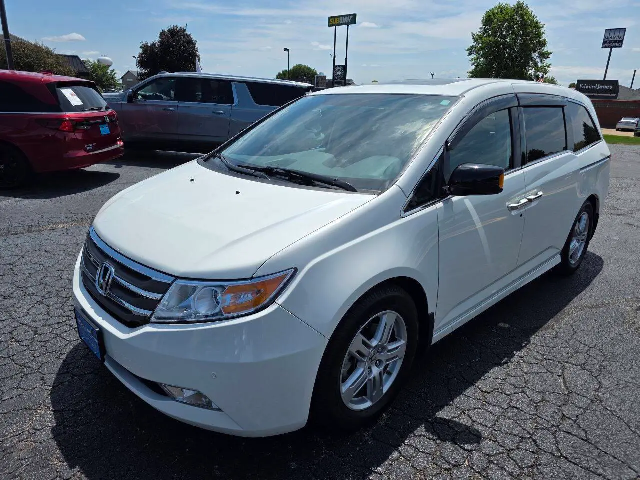 2013 Honda Odyssey Touring photo 3