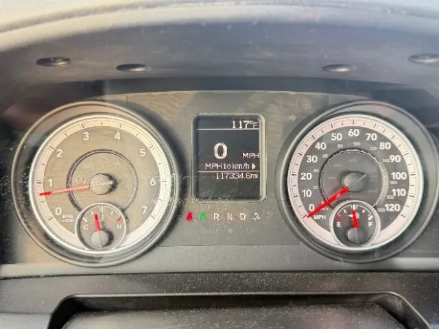 2013 RAM 1500 Express Regular Cab SWB photo 3
