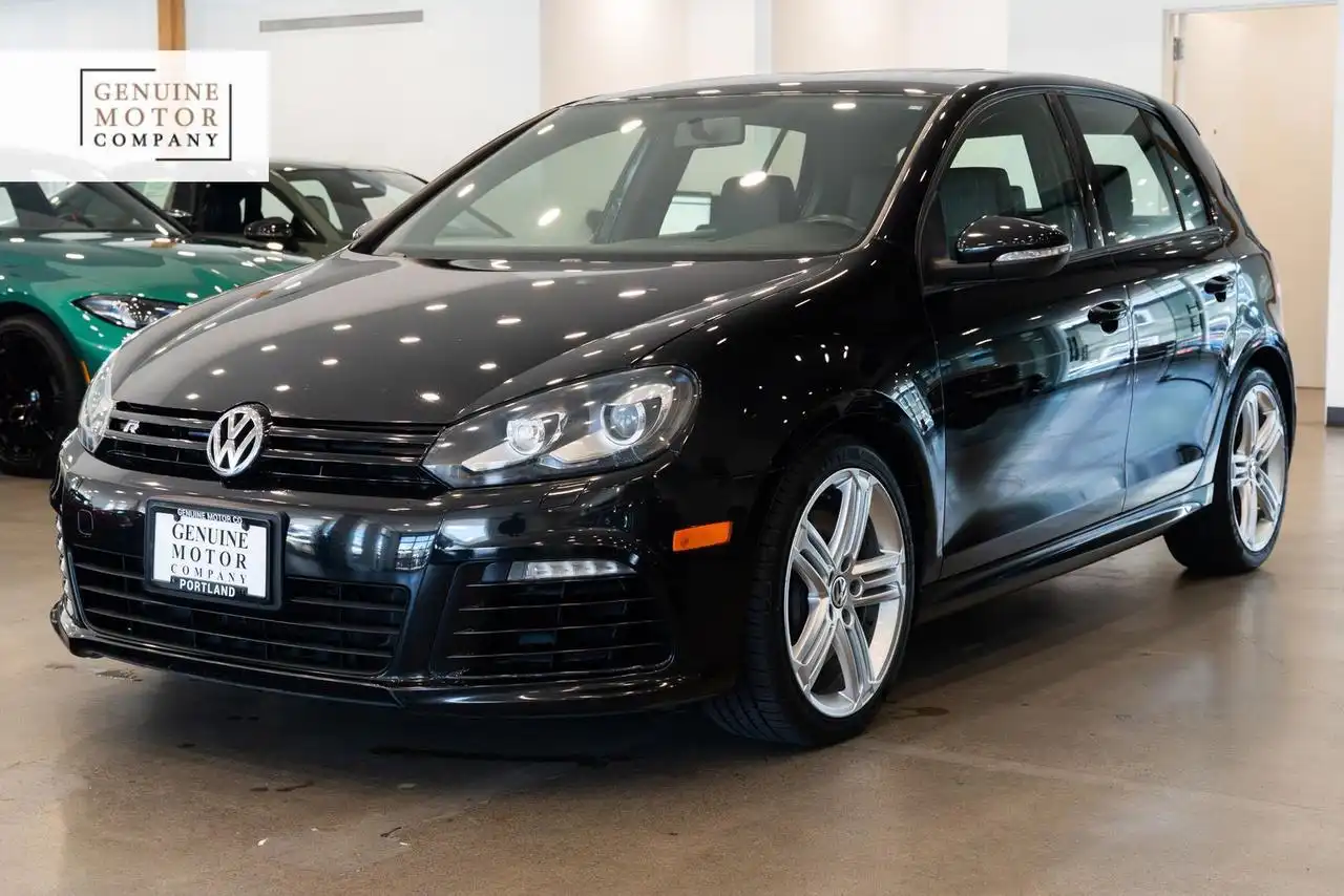 2013 Volkswagen Golf 2.0L 4-door w/Sunroof & Navigation's photo
