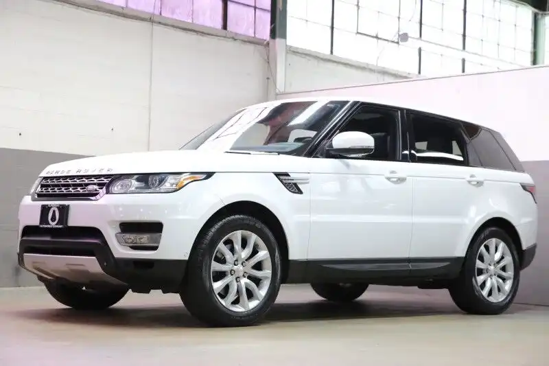 2014 Land Rover Range Rover Sport 3.0 SE's photo