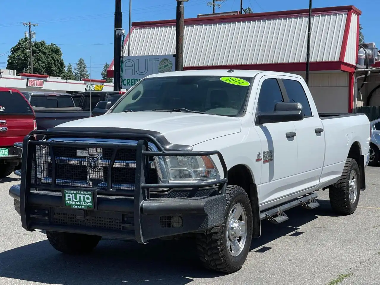2014 RAM 3500 SLT LWB Crew Cab 4x4's photo