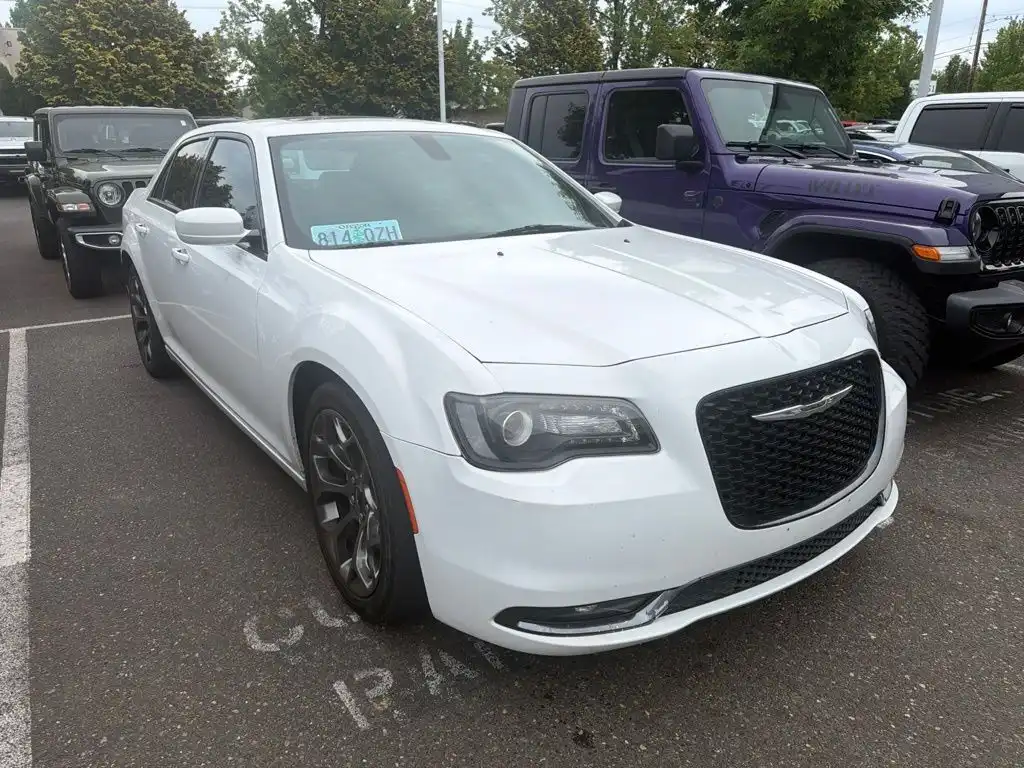 2015 Chrysler 300 S V6's photo
