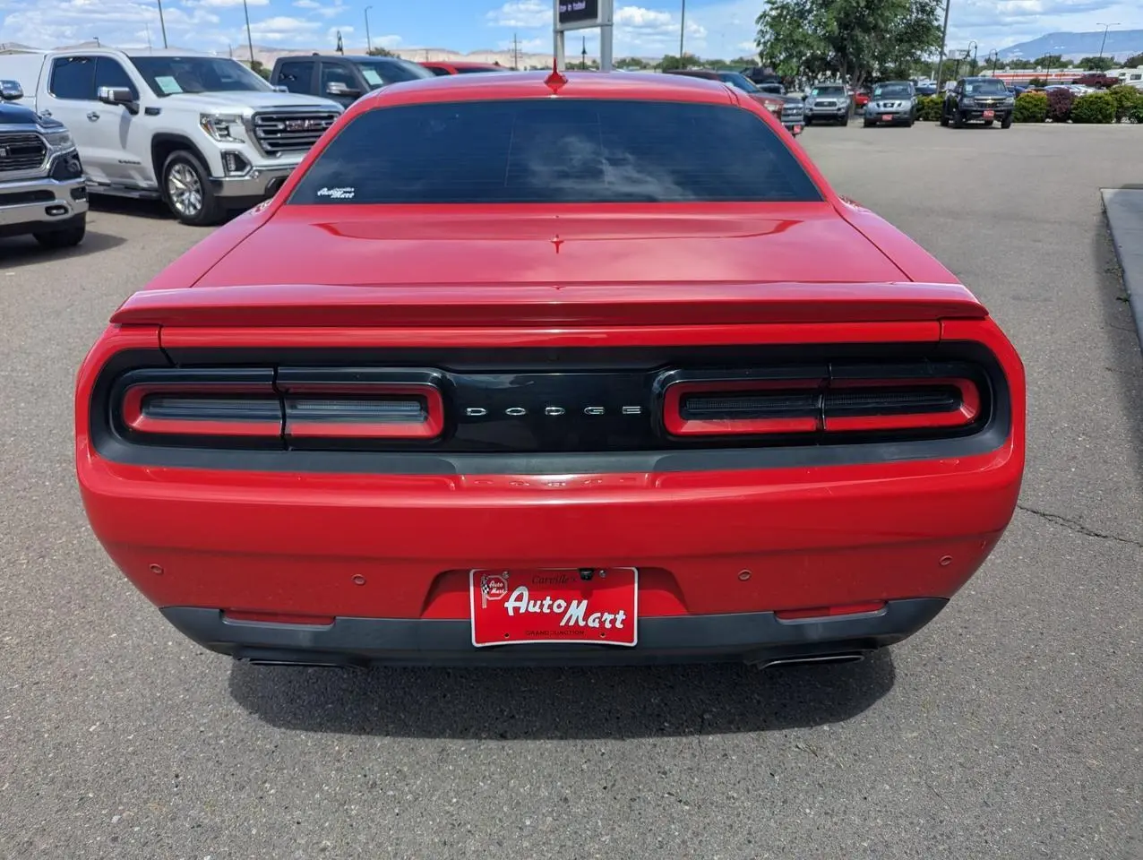 2015 Dodge Challenger R/T photo 4