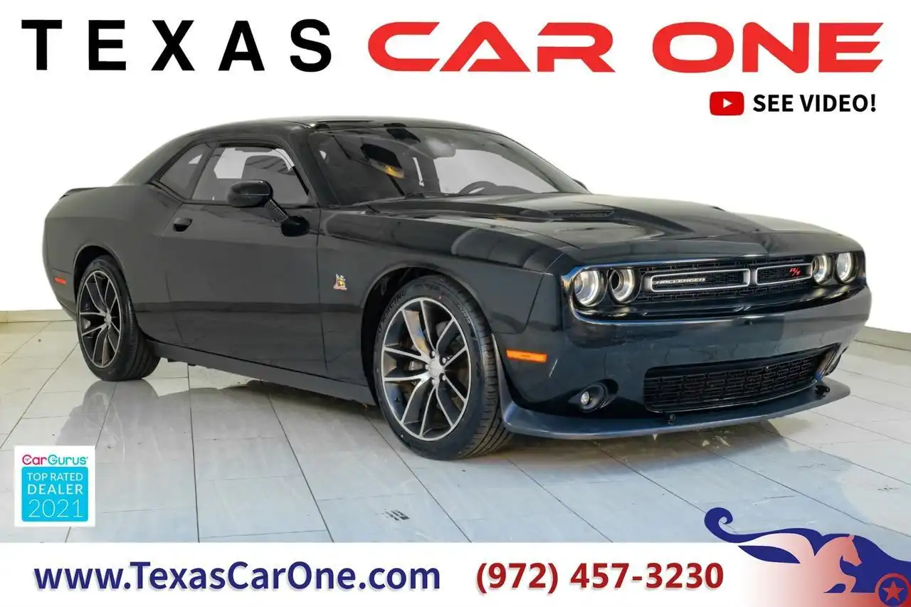 2015 Dodge Challenger Scat Pack's photo