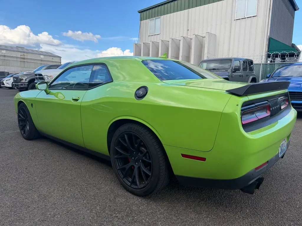 2015 Dodge Challenger SRT Hellcat photo 3
