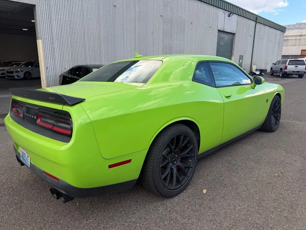 2015 Dodge Challenger SRT Hellcat photo 4