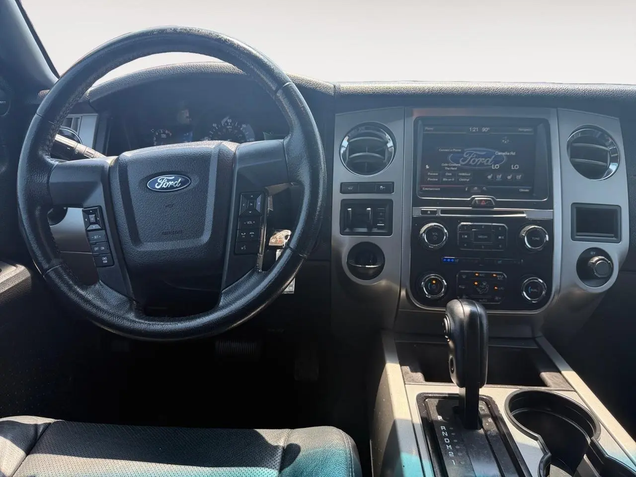 2015 Ford Expedition XLT EL photo 4
