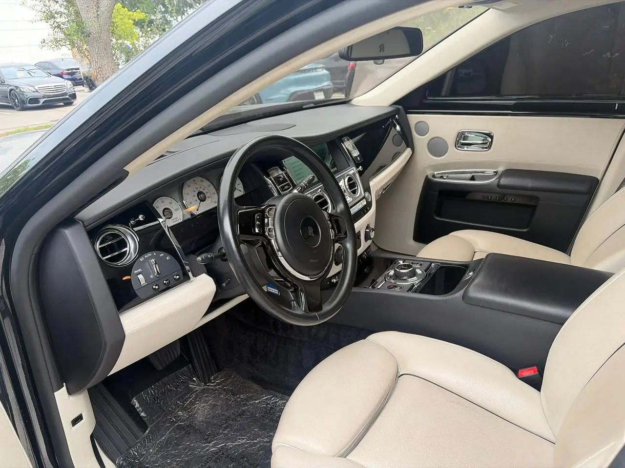 2015 Rolls-Royce Ghost Ghost photo 5