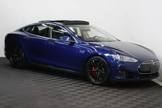 2015 Tesla Model S 70D photo 5