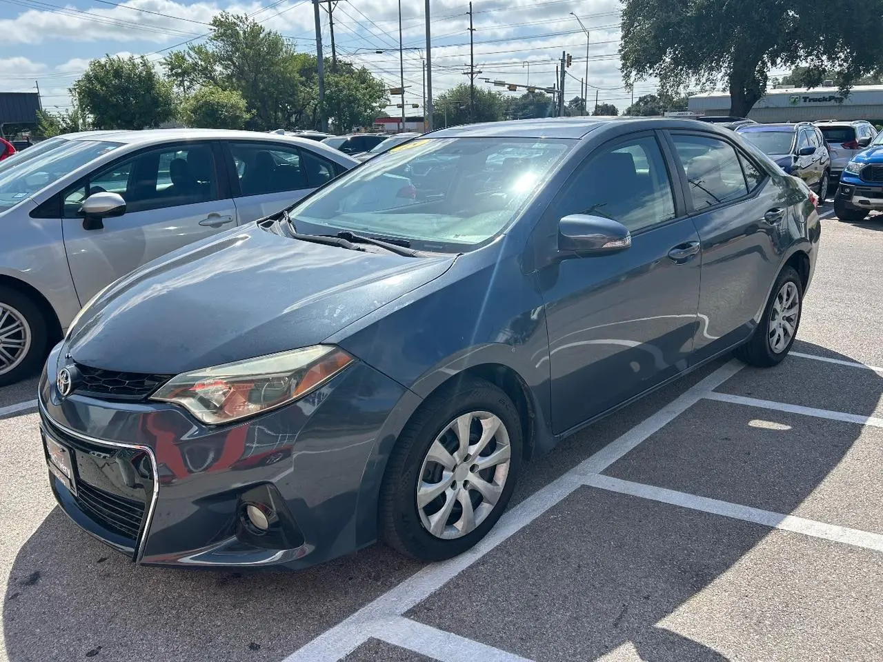 2015 Toyota Corolla S Plus AT photo 3