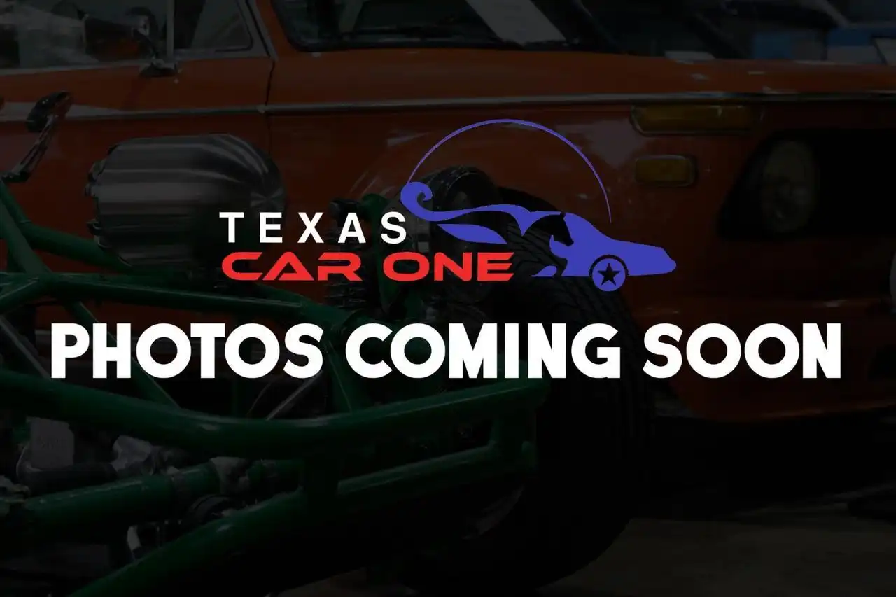 2016 Dodge Challenger R/T Plus's photo