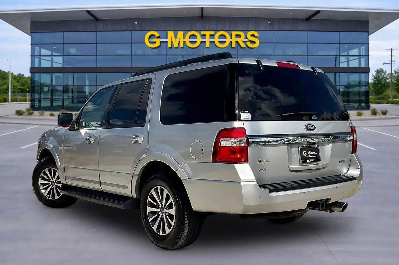2016 Ford Expedition XLT photo 4