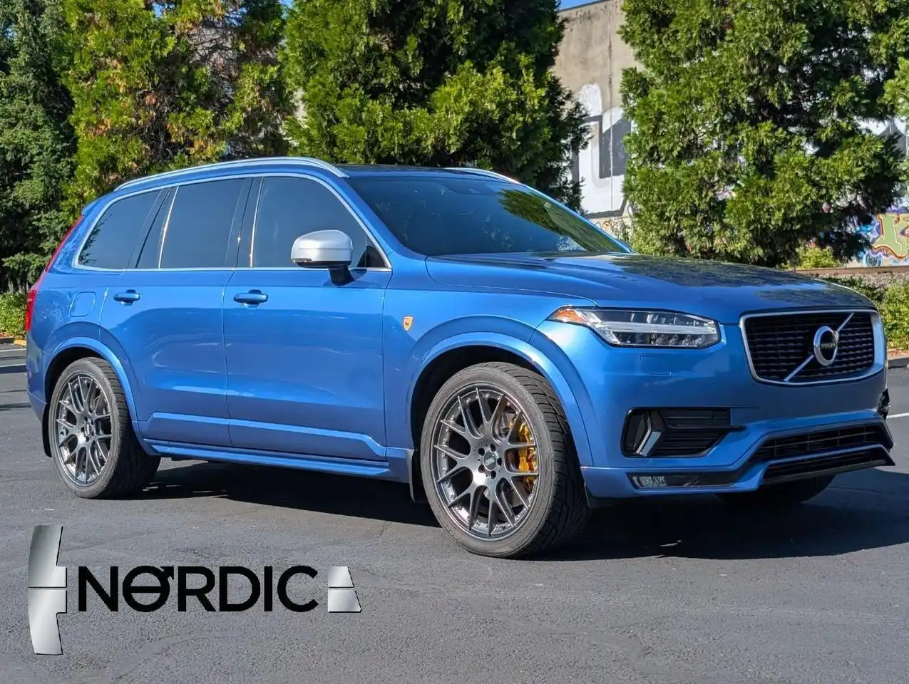 2016 Volvo XC90 T6 AWD R-Design's photo