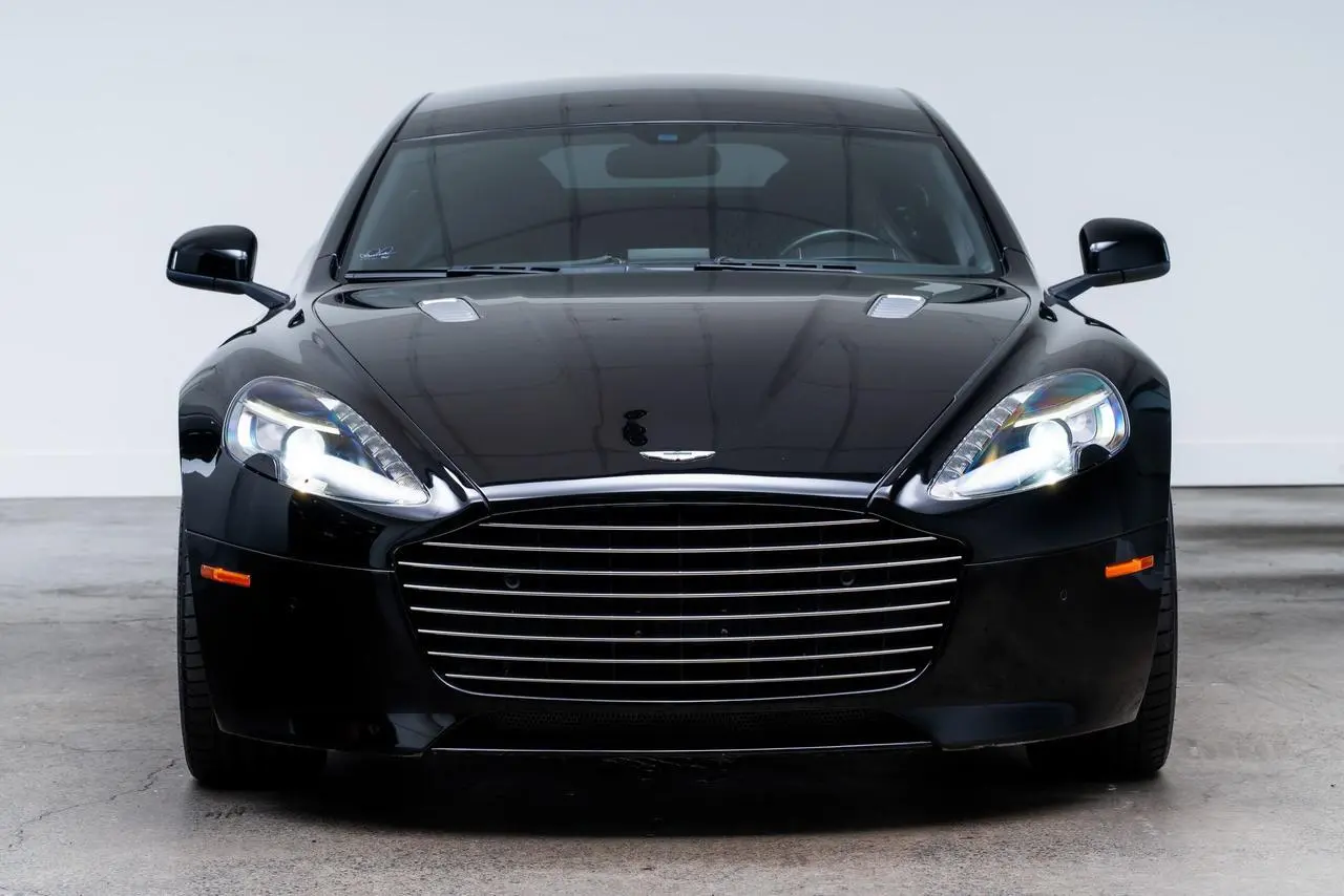 2017 Aston Martin Rapide S photo 3