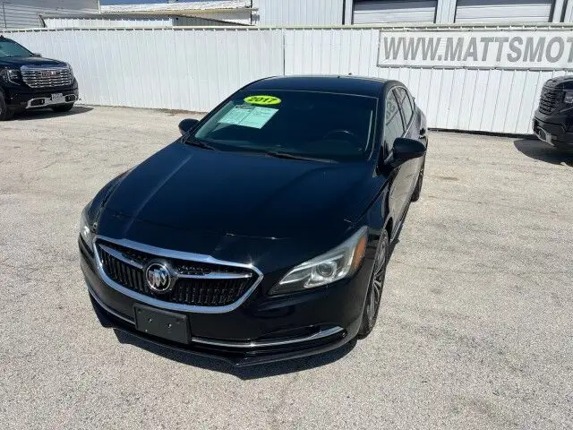 2017 Buick LaCrosse Essence photo 1