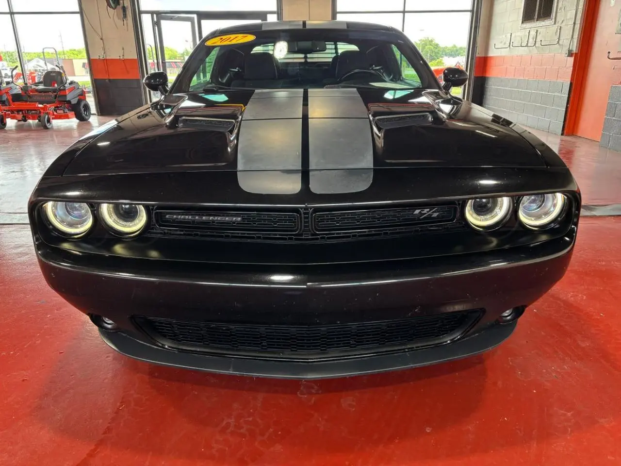 2017 Dodge Challenger R/T photo 3
