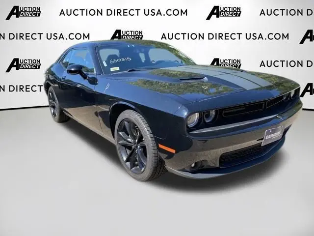 2017 Dodge Challenger SXT photo 5