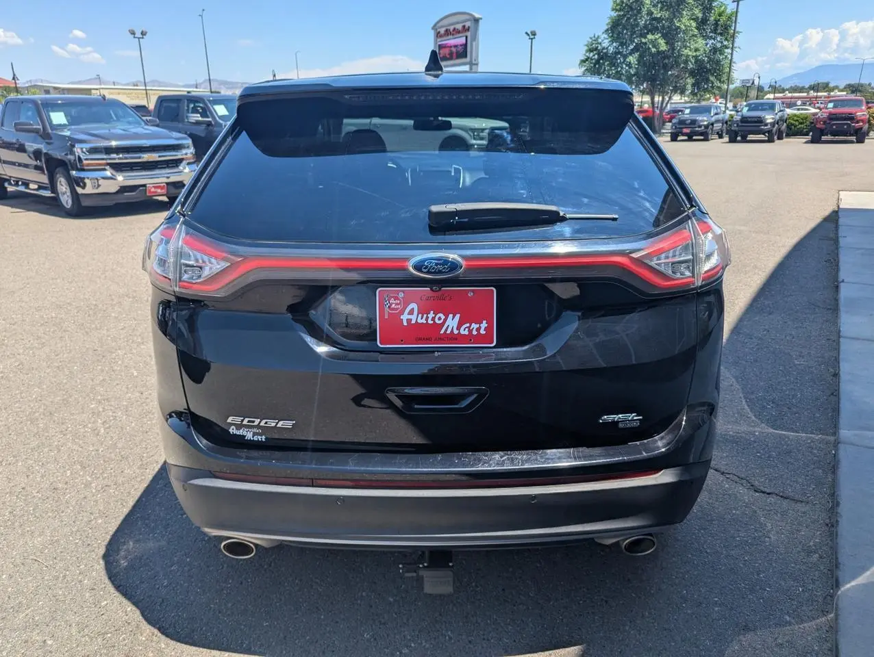 2017 Ford Edge SEL AWD photo 4
