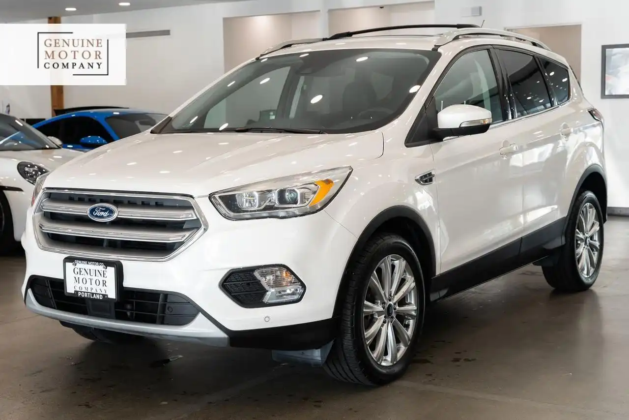 2017 Ford Escape Titanium 4WD's photo