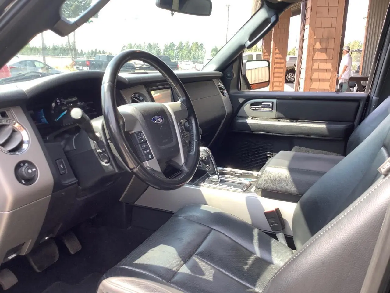 2017 Ford Expedition Limited photo 4