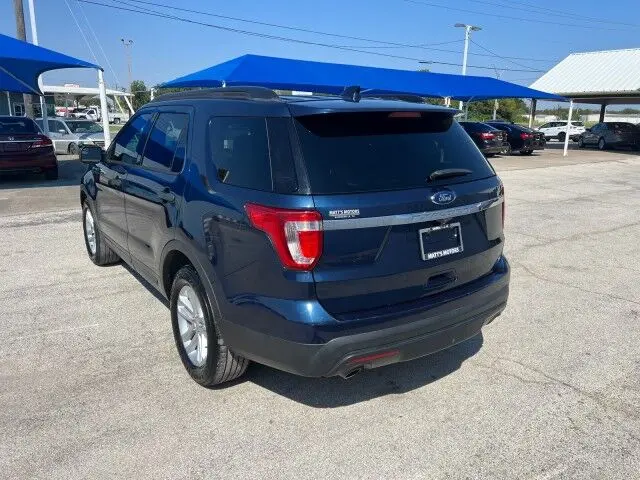2017 Ford Explorer Base FWD photo 3