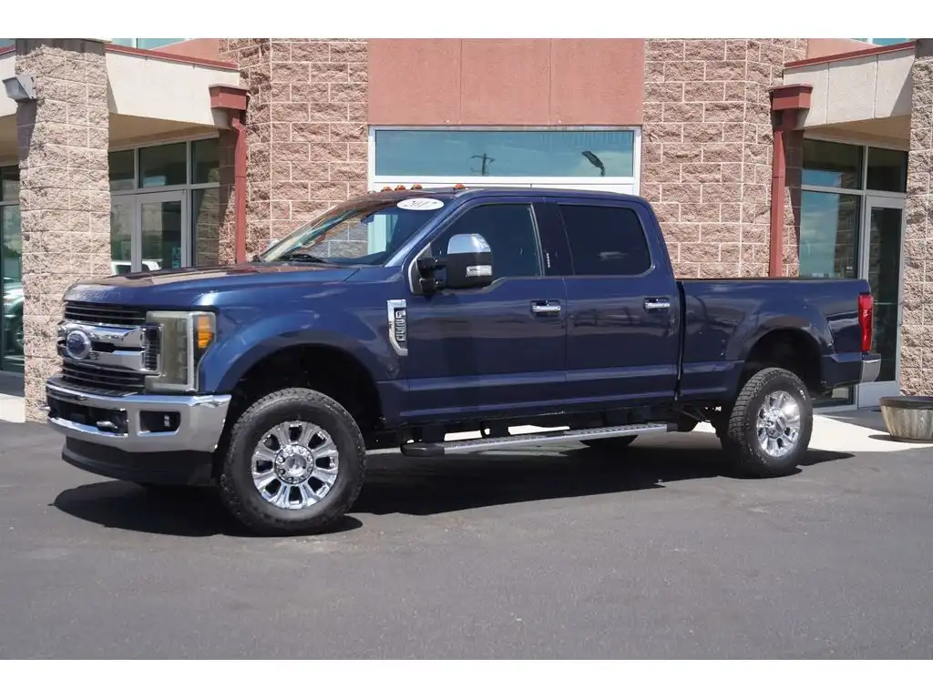 2017 Ford F-250 XLT 4x4 Crew Cab 6-3/4' Box's photo