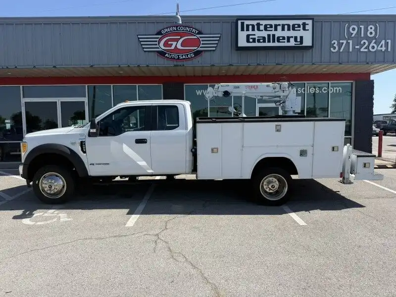 2017 Ford F-450 XL 4x4 SuperCab 168-In DRW's photo