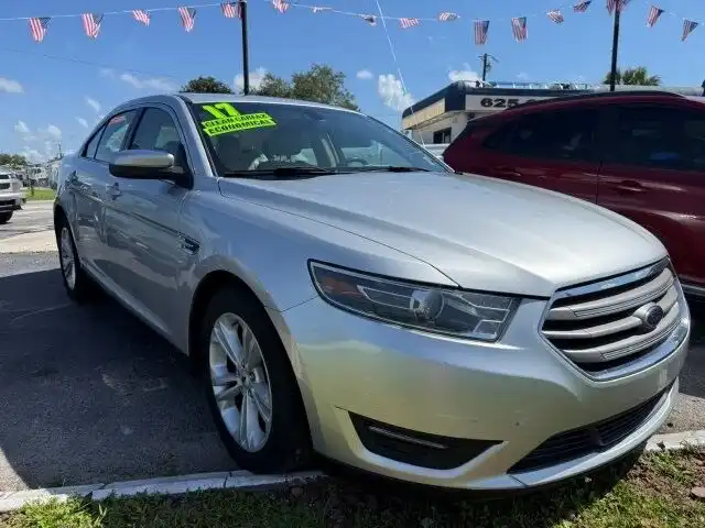 2017 Ford Taurus SEL FWD's photo