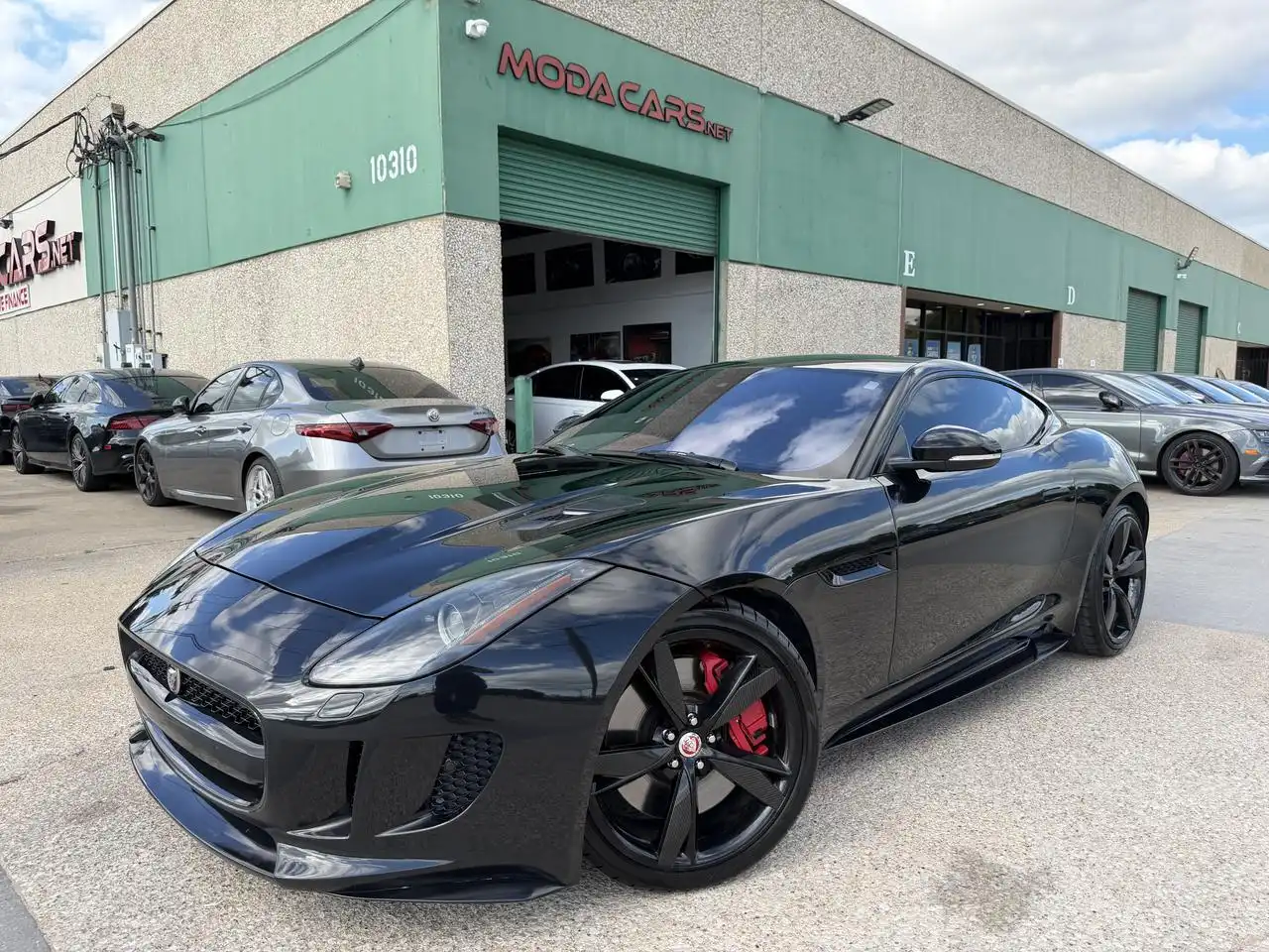 2017 Jaguar F-TYPE R Coupe's photo