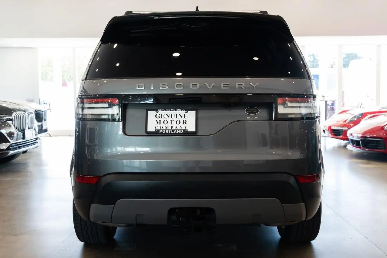 2017 Land Rover Discovery SE photo 5